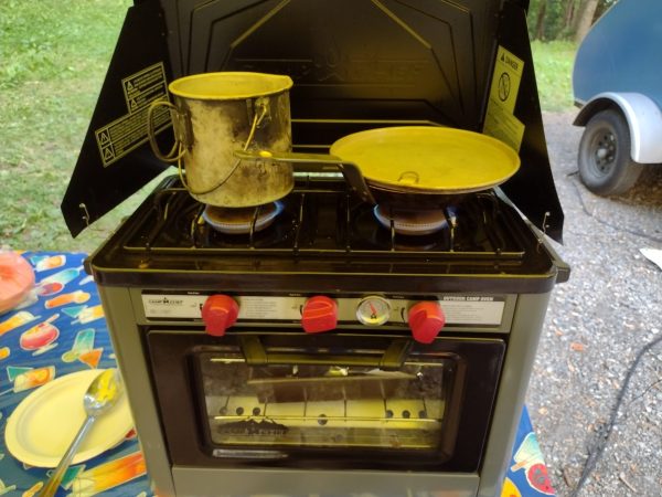 Stove / oven combo - so very handy